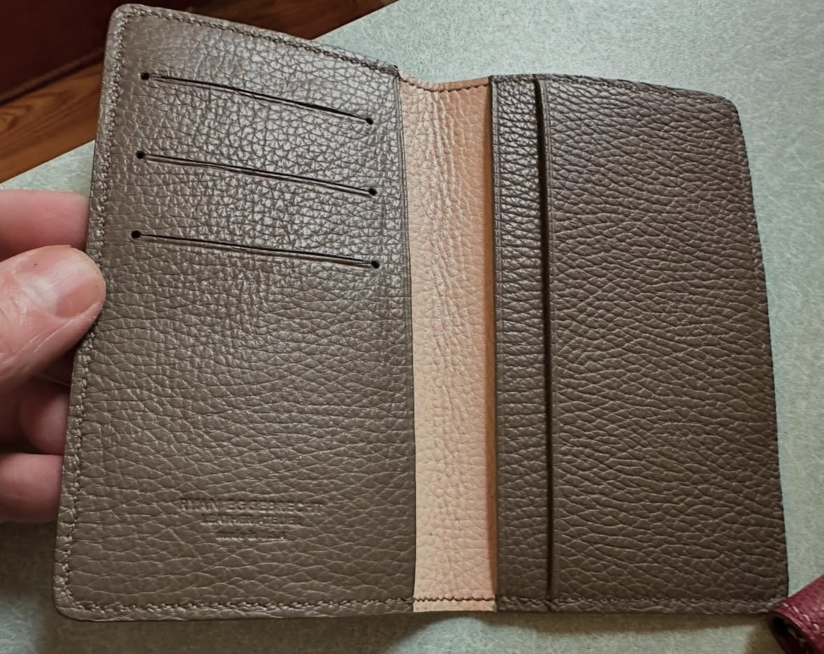 Taupe pocket organizer interior